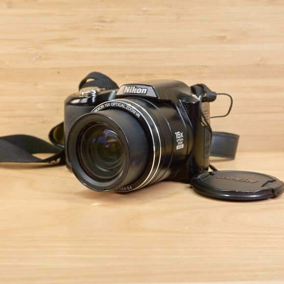 Nikon Coolpix L100 / 10MP Digital Camera / 15x Optical Zoom Lens / Tested - Picture 1 of 8
